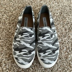 Steve Madden camo slip on shoe
